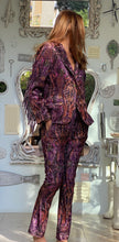 Load image into Gallery viewer, Patterned Blazer in velvet with fringes
