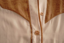 Load image into Gallery viewer, Trinitá Shirt
