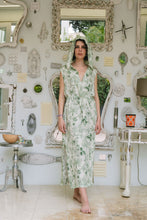 Load image into Gallery viewer, Long dress with hood
