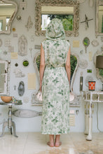 Load image into Gallery viewer, Long dress with hood
